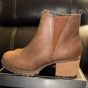 MIA Women's Jody Luggage Boots size 9.5 M color brown NWB